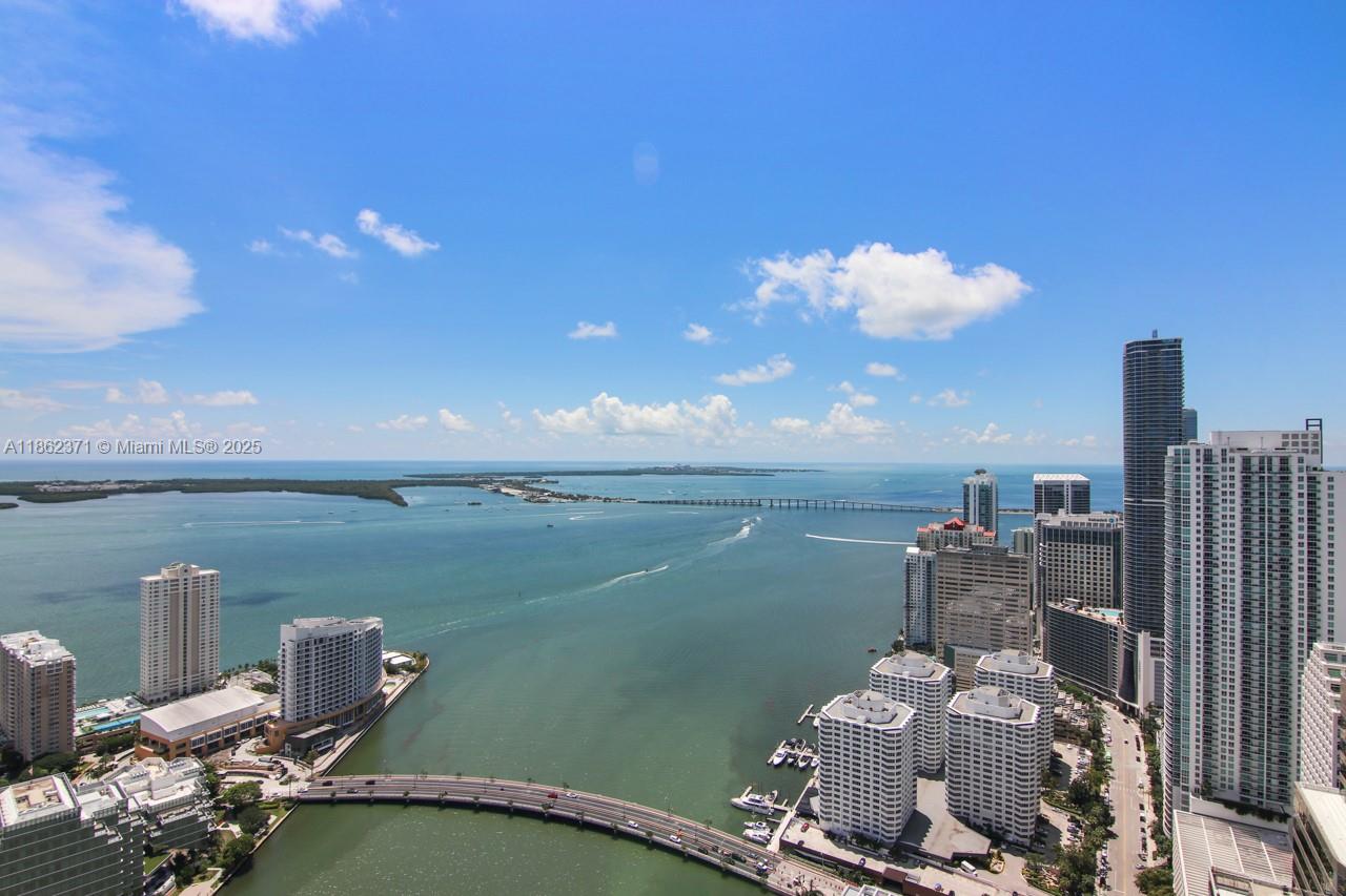 495 Brickell Ave # 5609