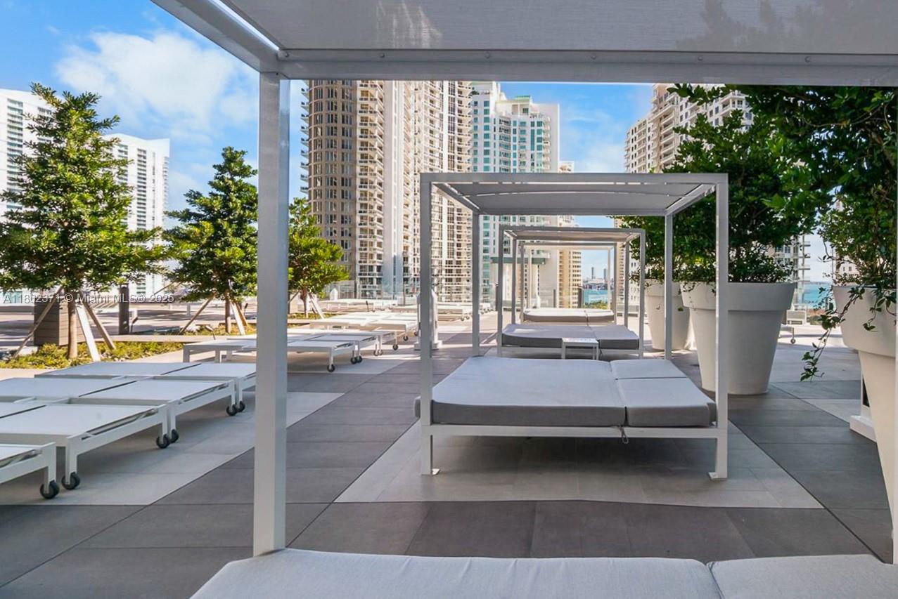 495 Brickell Ave # 5609