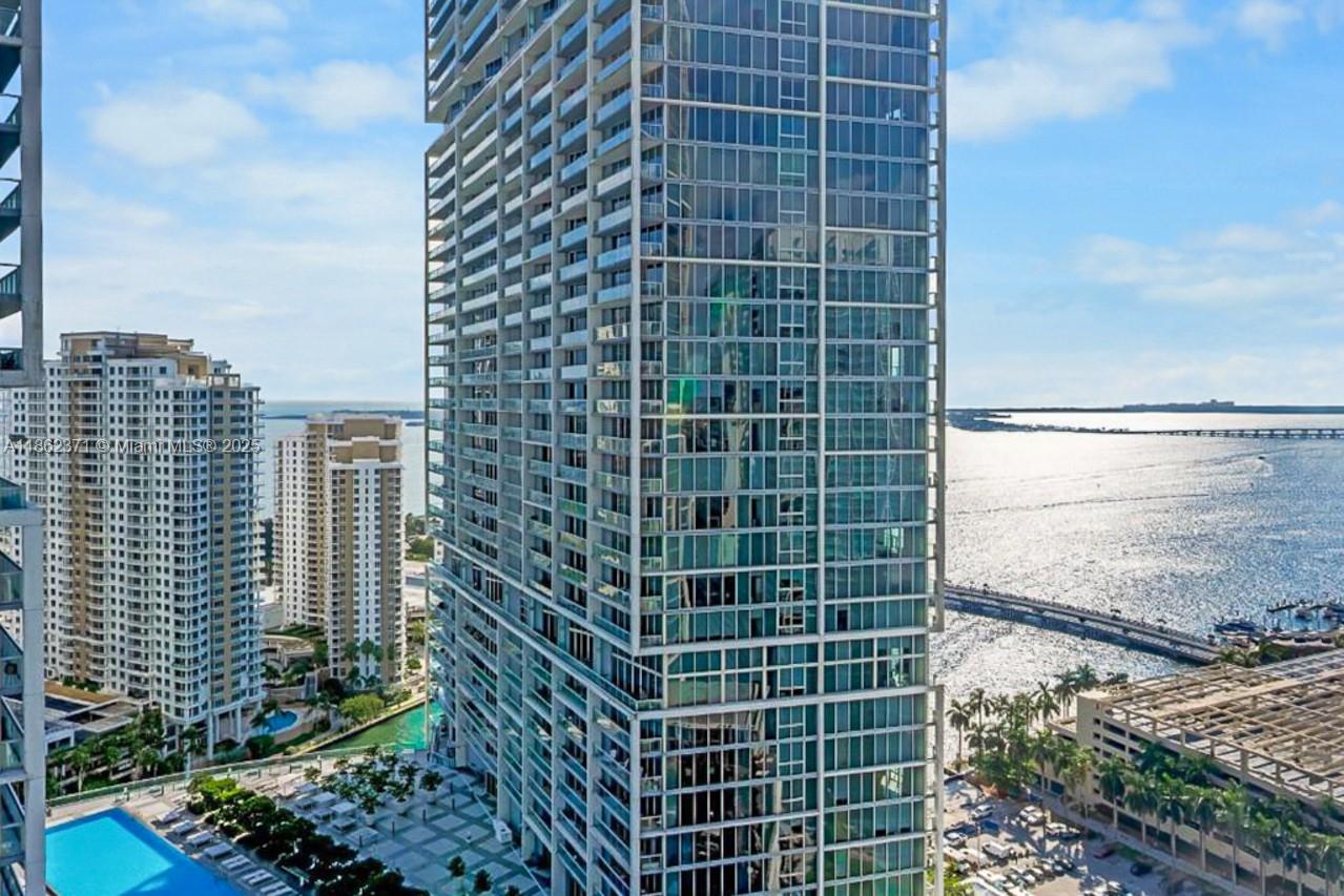 495 Brickell Ave # 5609
