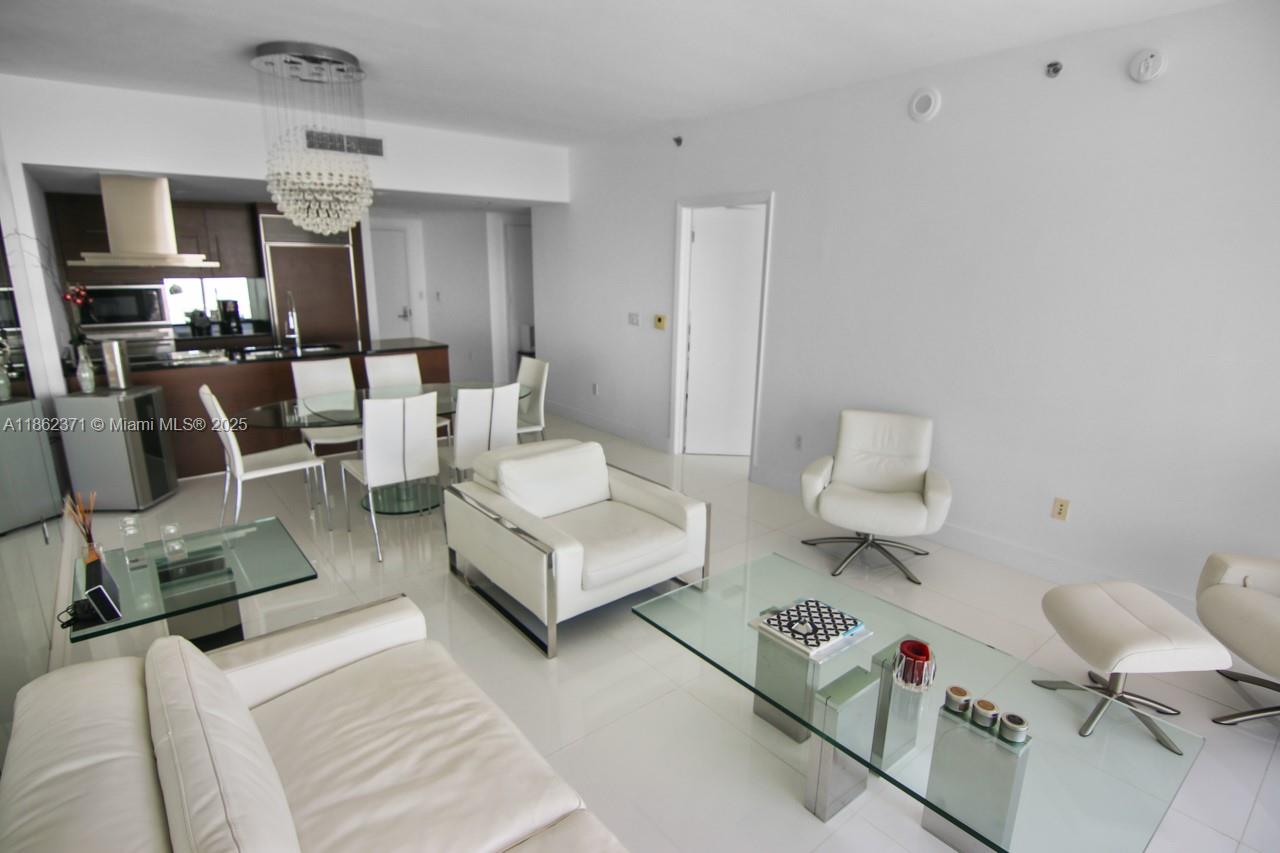 495 Brickell Ave # 5609