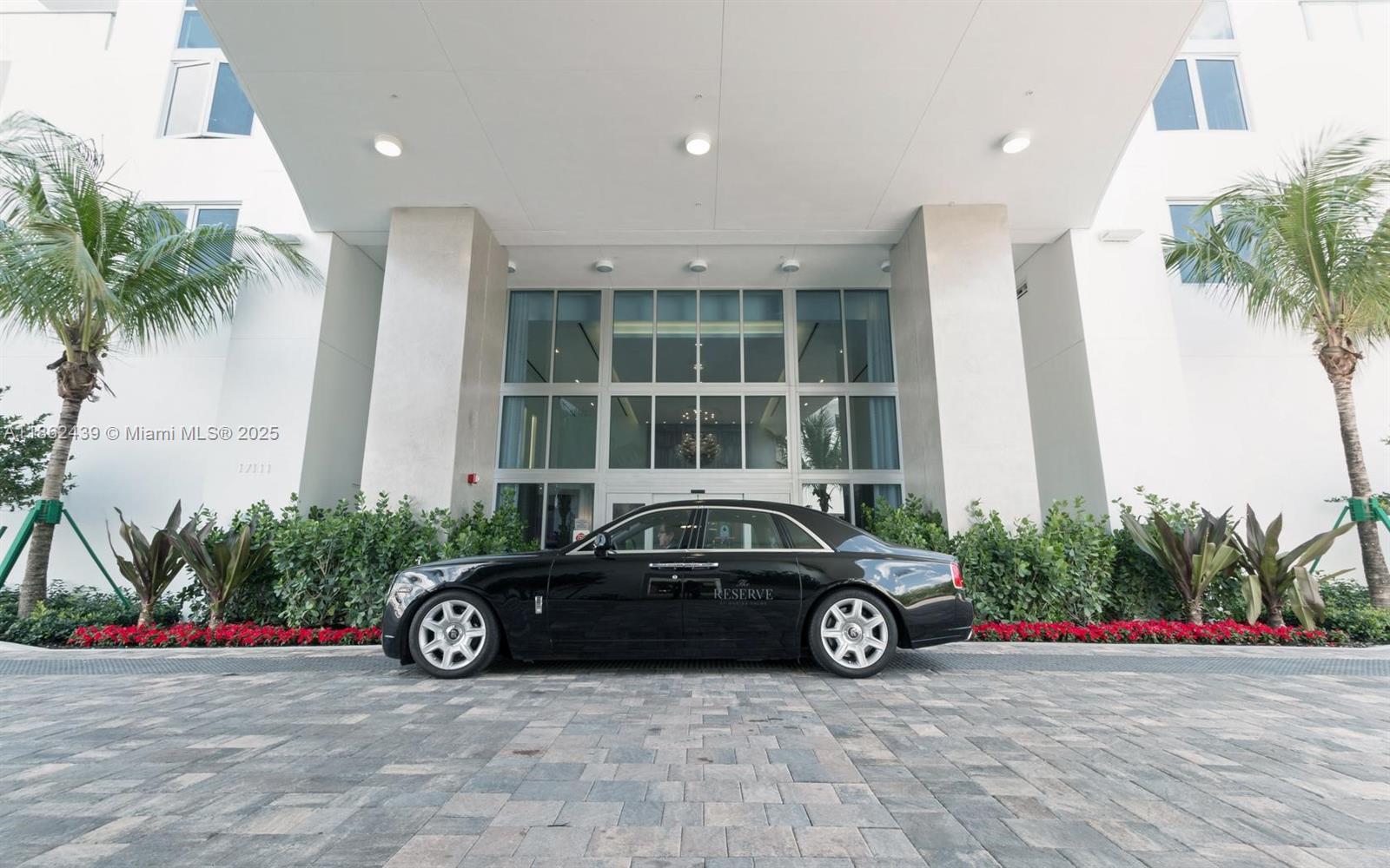 17111 Biscayne Blvd # 402