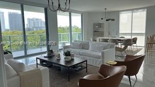 17111 Biscayne Blvd # 402