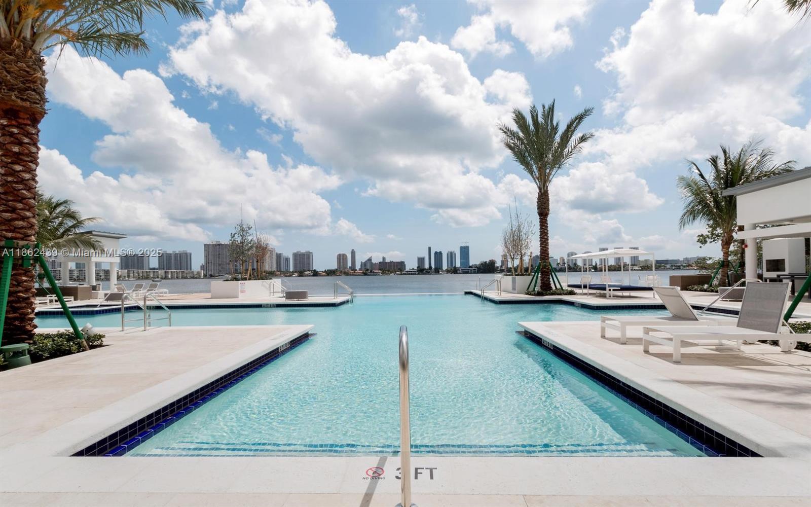 17111 Biscayne Blvd # 402