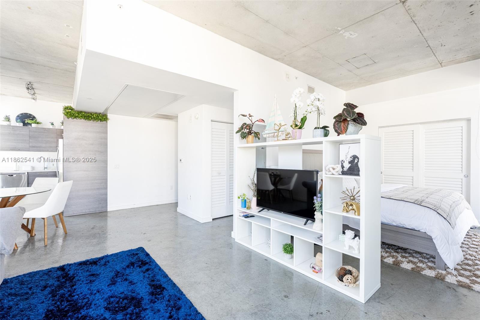 151 SE 1st St # 1610
