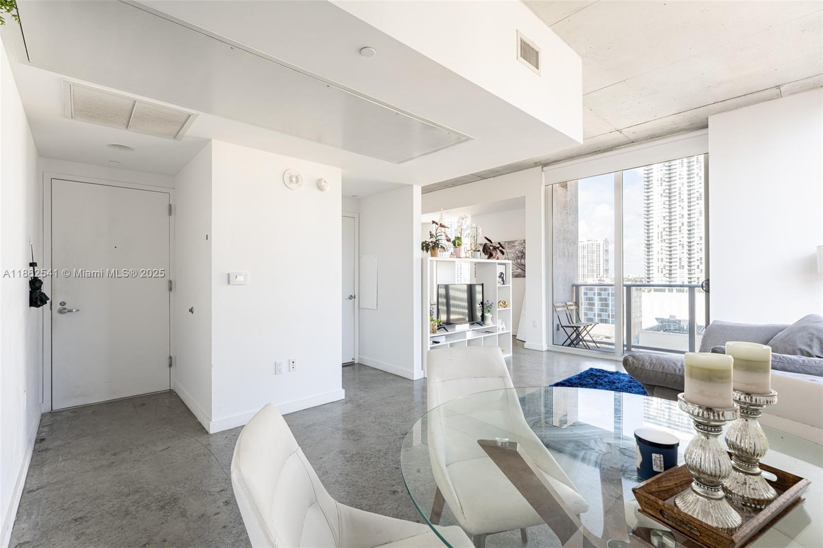 151 SE 1st St # 1610
