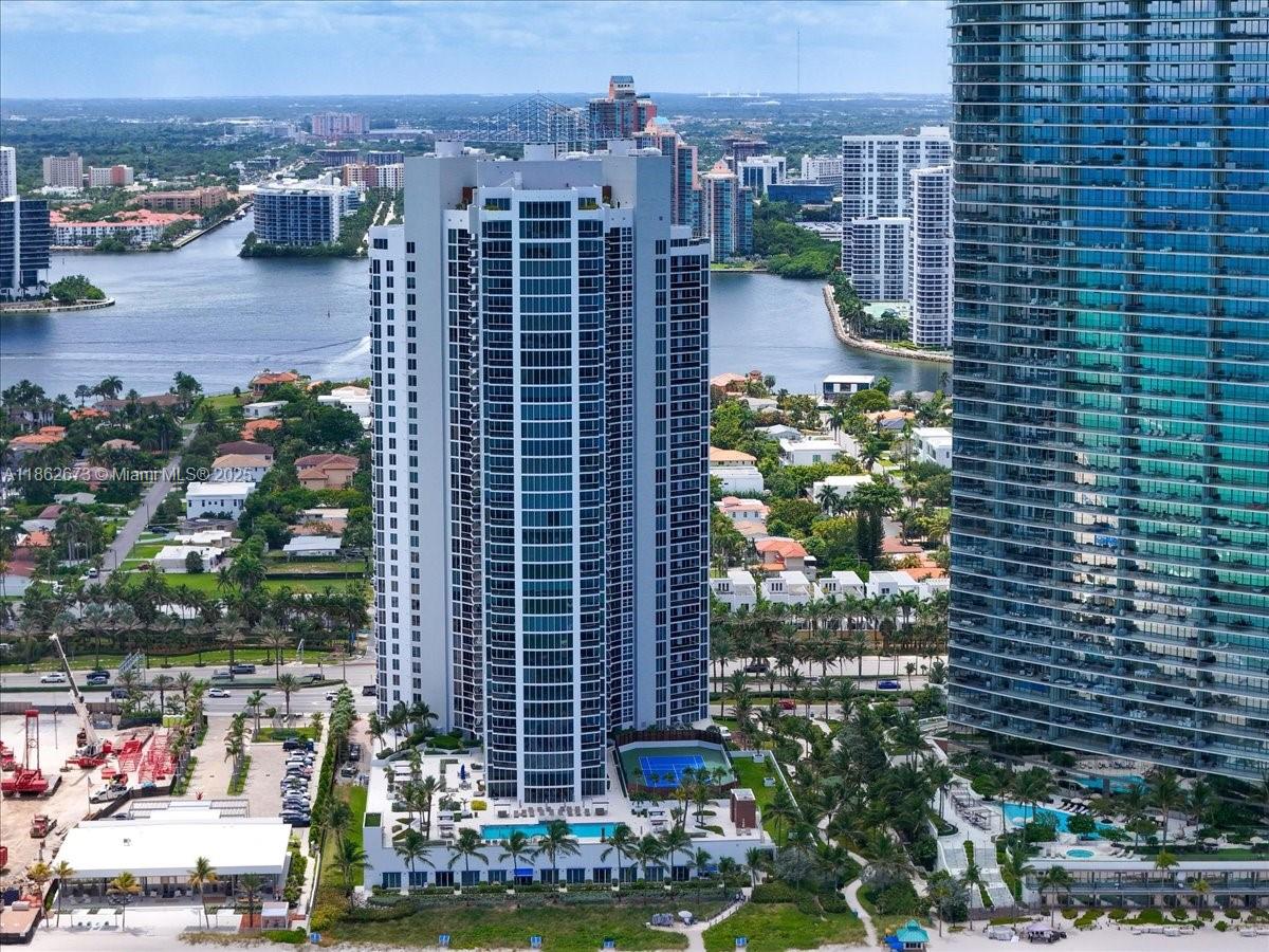 18911 Collins Ave # 1903