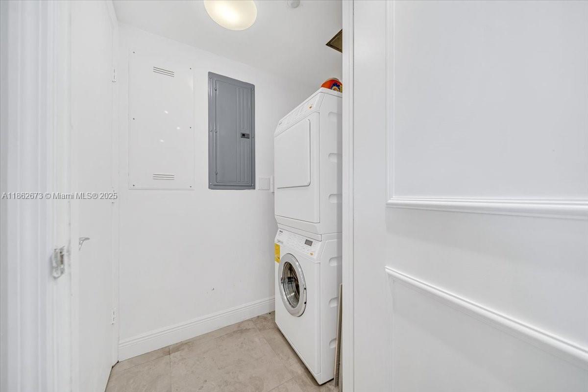 18911 Collins Ave # 1903