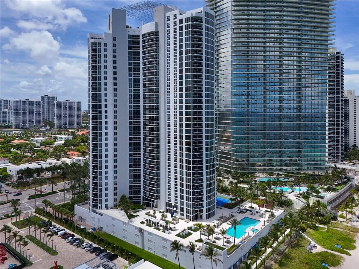 18911 Collins Ave # 1903