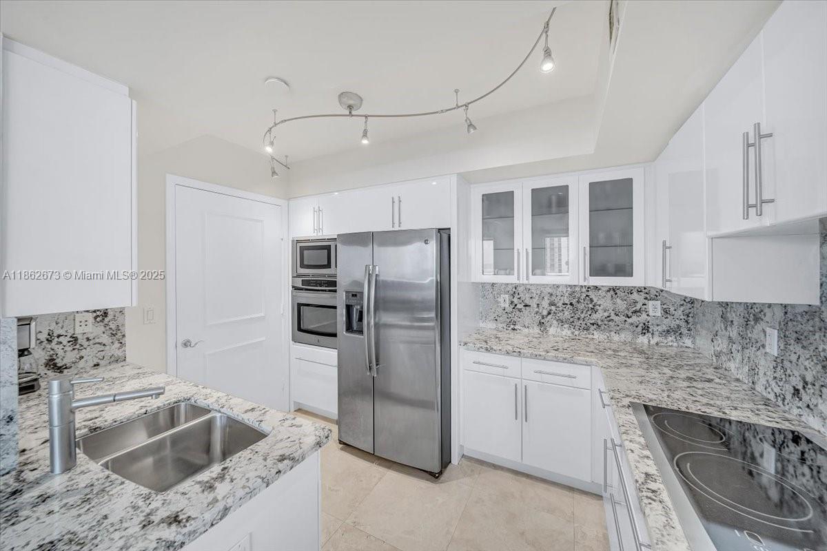 18911 Collins Ave # 1903