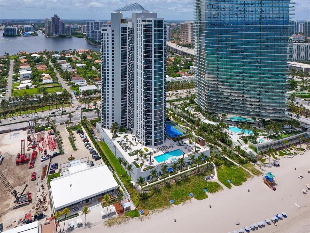 18911 Collins Ave # 1903