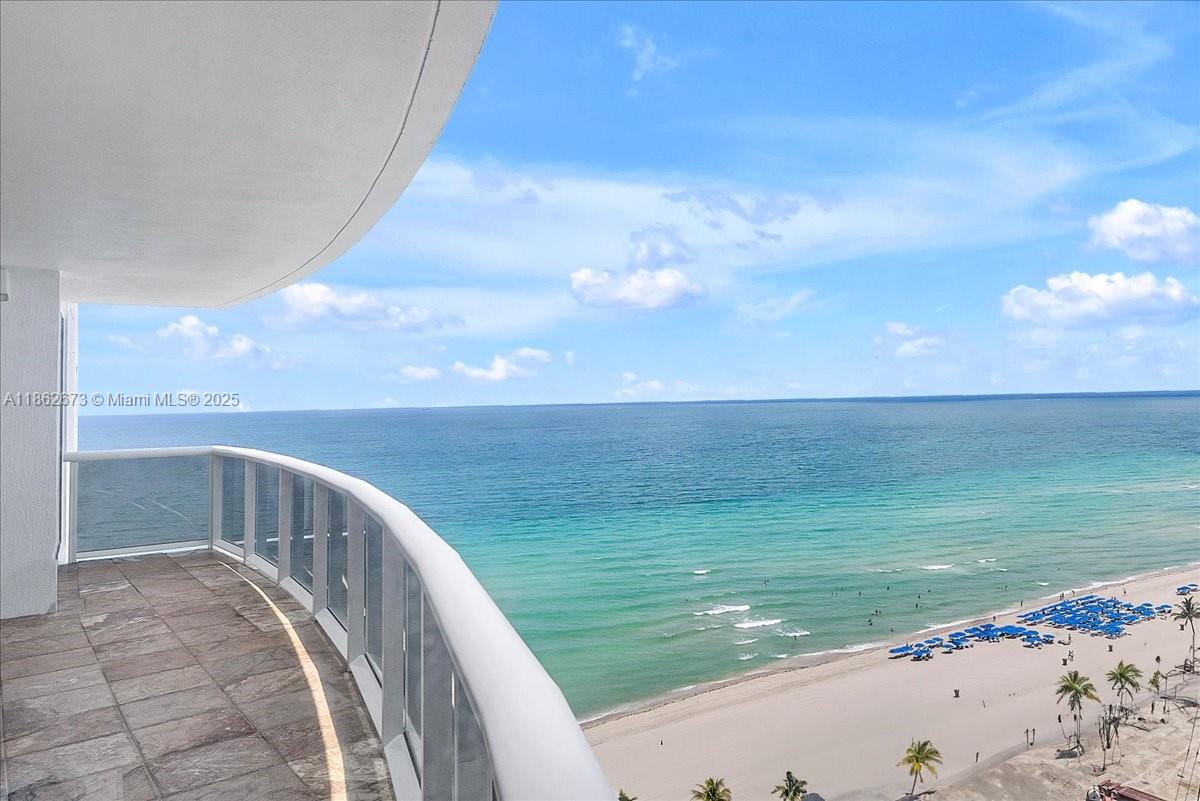 18911 Collins Ave # 1903
