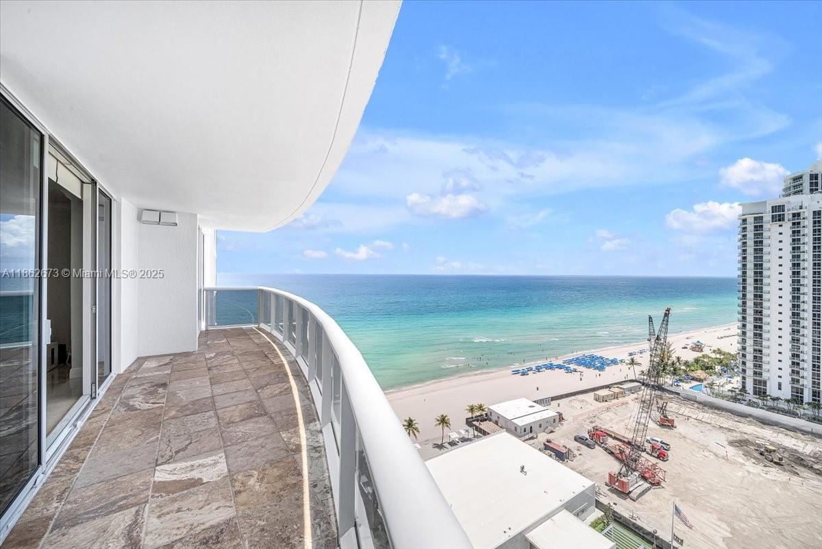 18911 Collins Ave # 1903