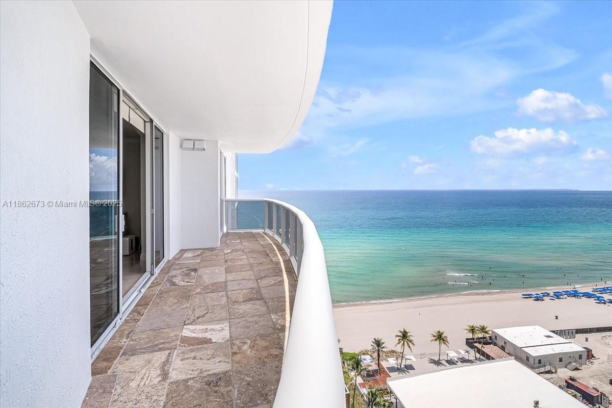 18911 Collins Ave # 1903