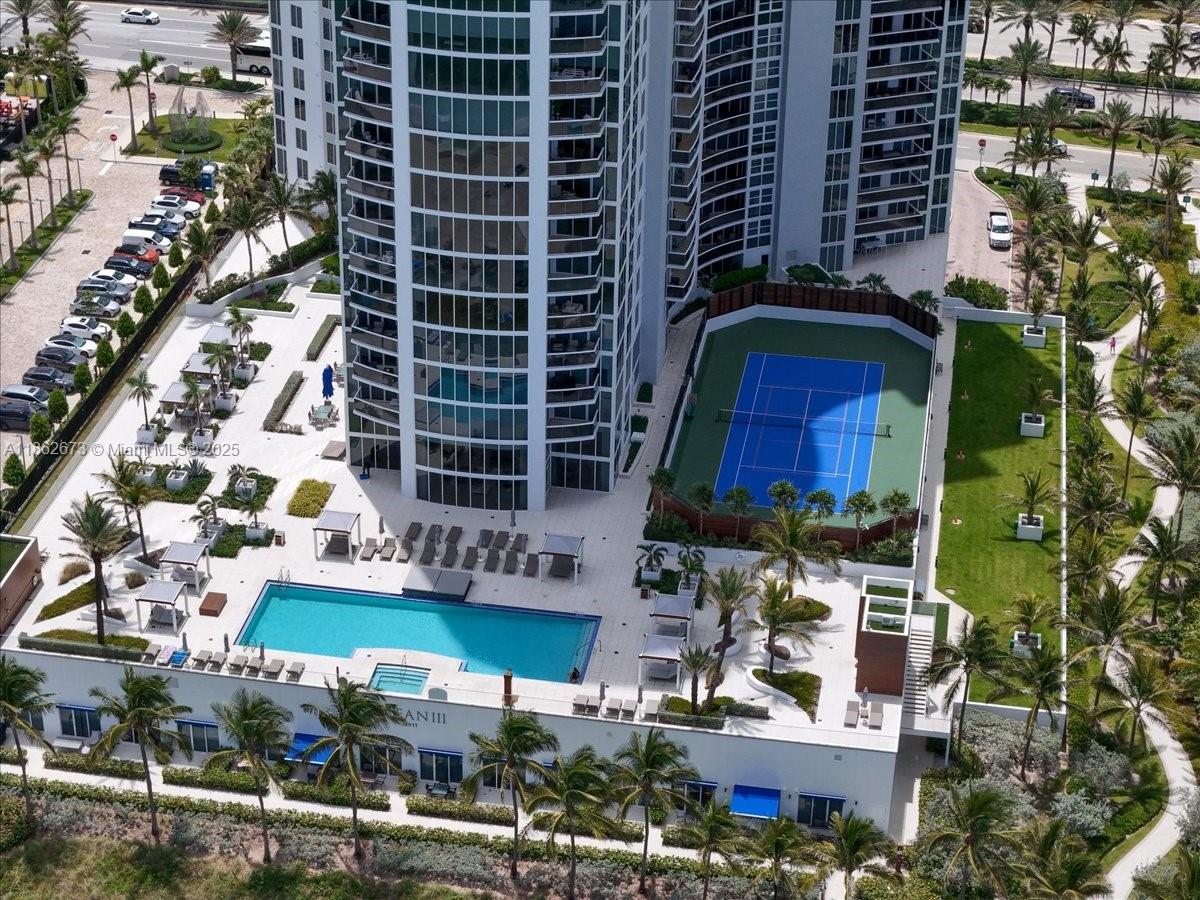 18911 Collins Ave # 1903