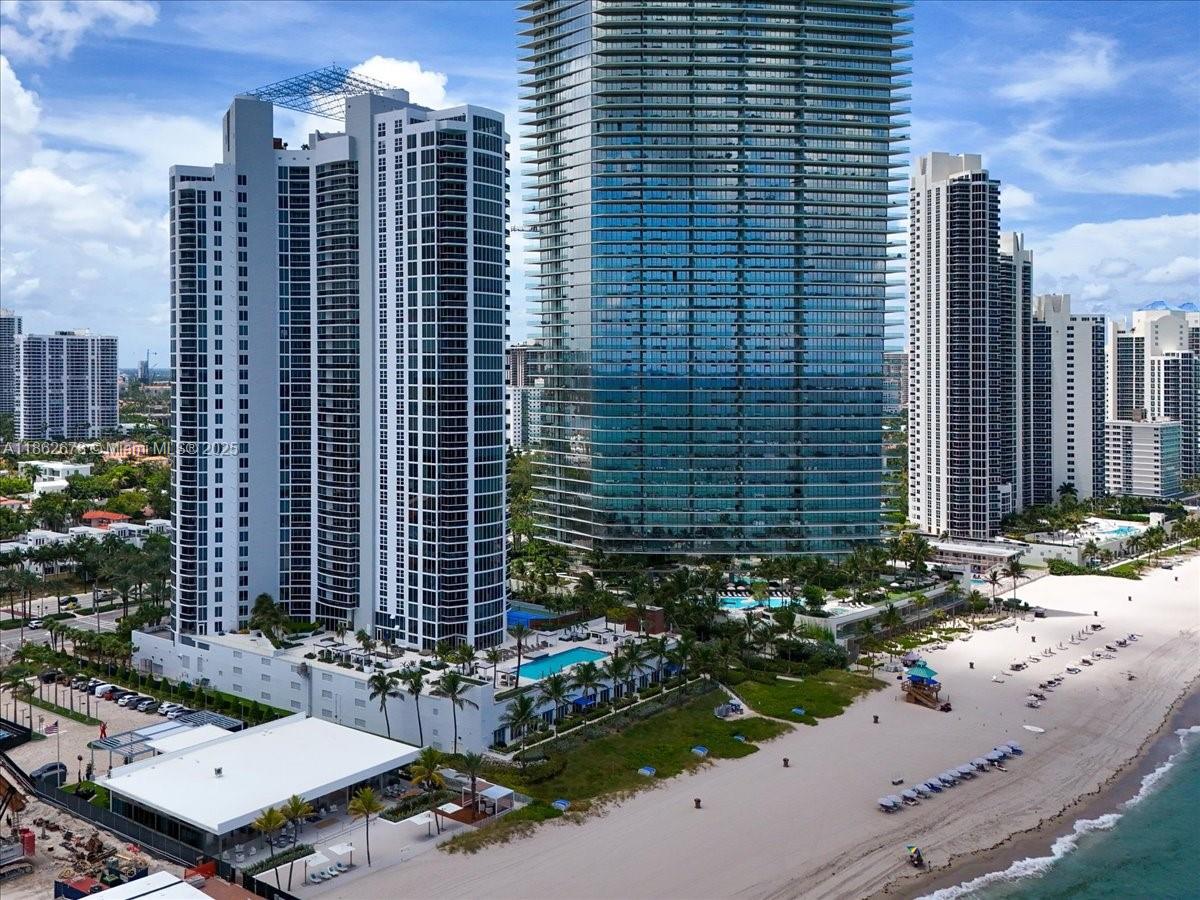 18911 Collins Ave # 1903