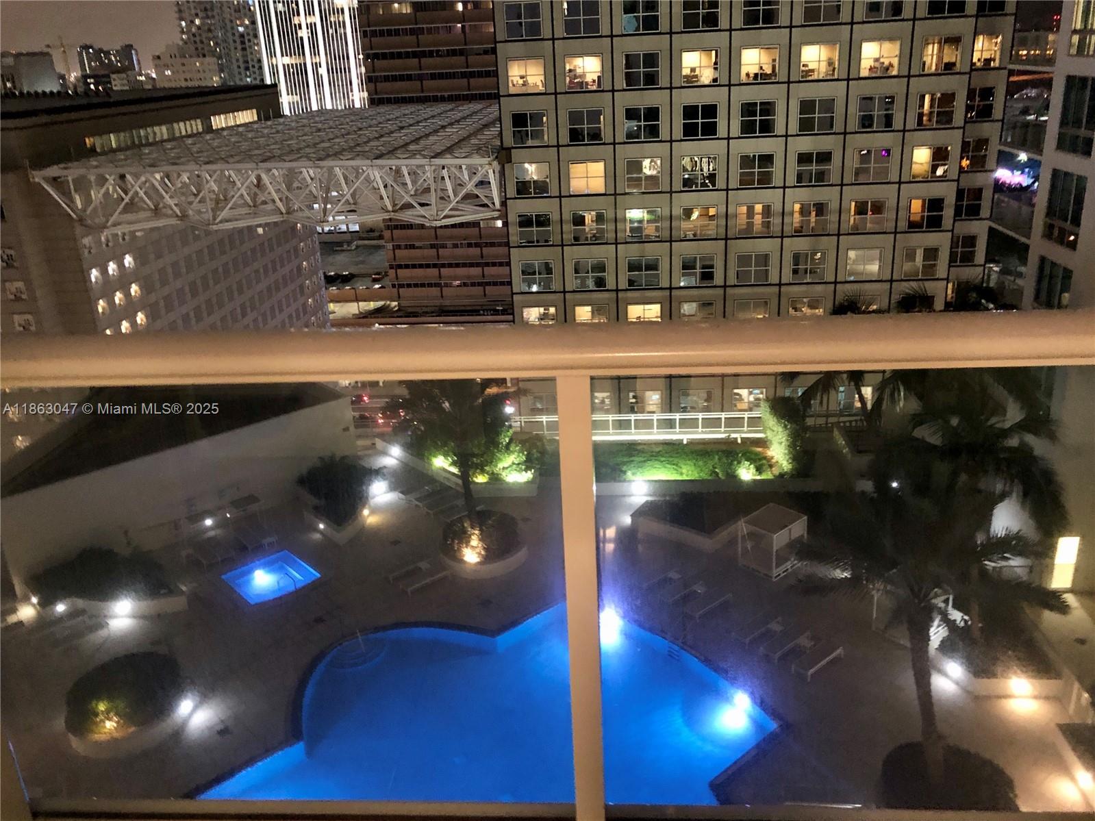 300 S Biscayne Blvd # 1803 Unit: T-1803