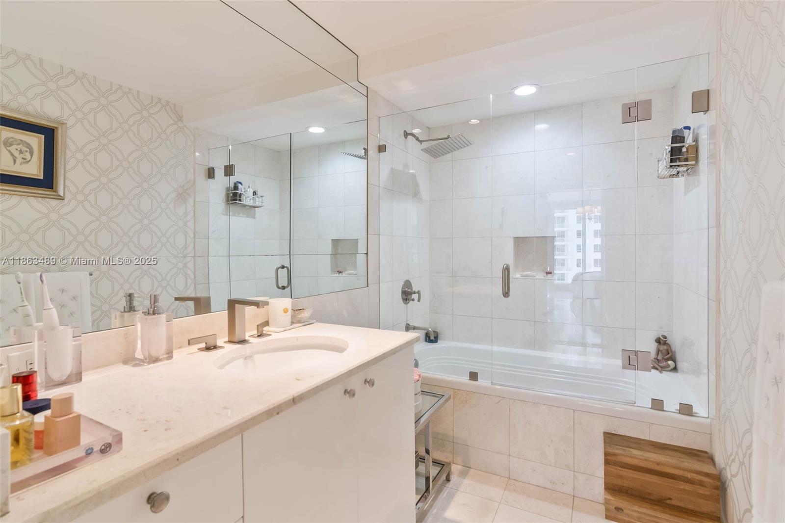 901 Brickell Key Blvd # 2702