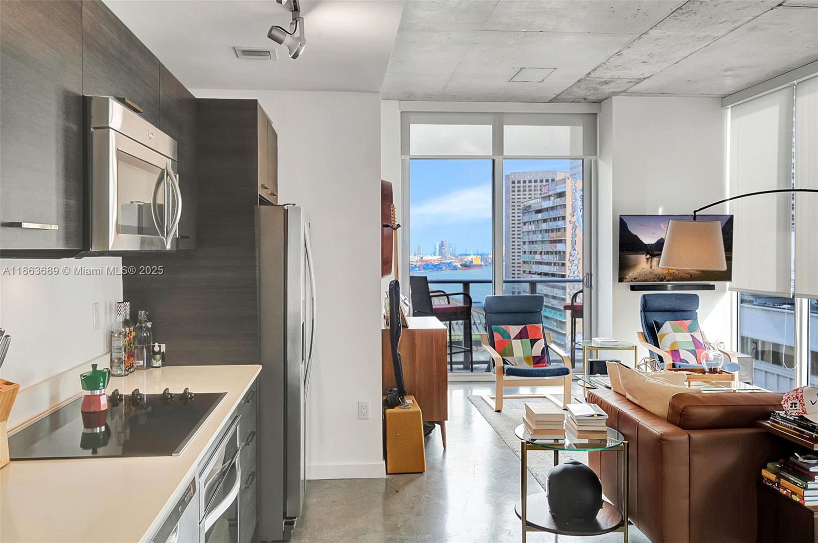 151 SE 1st St # 1601