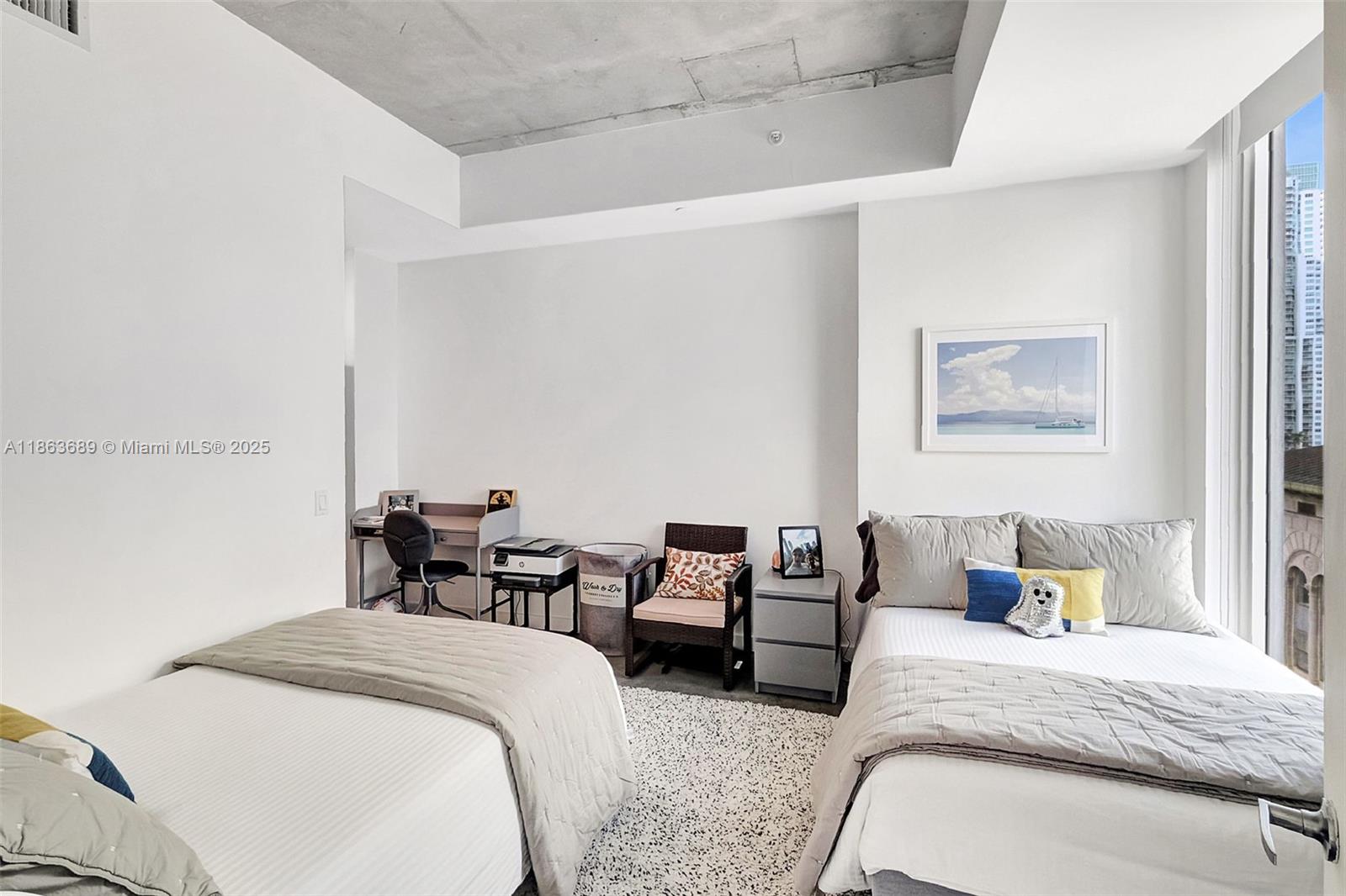 151 SE 1st St # 1601