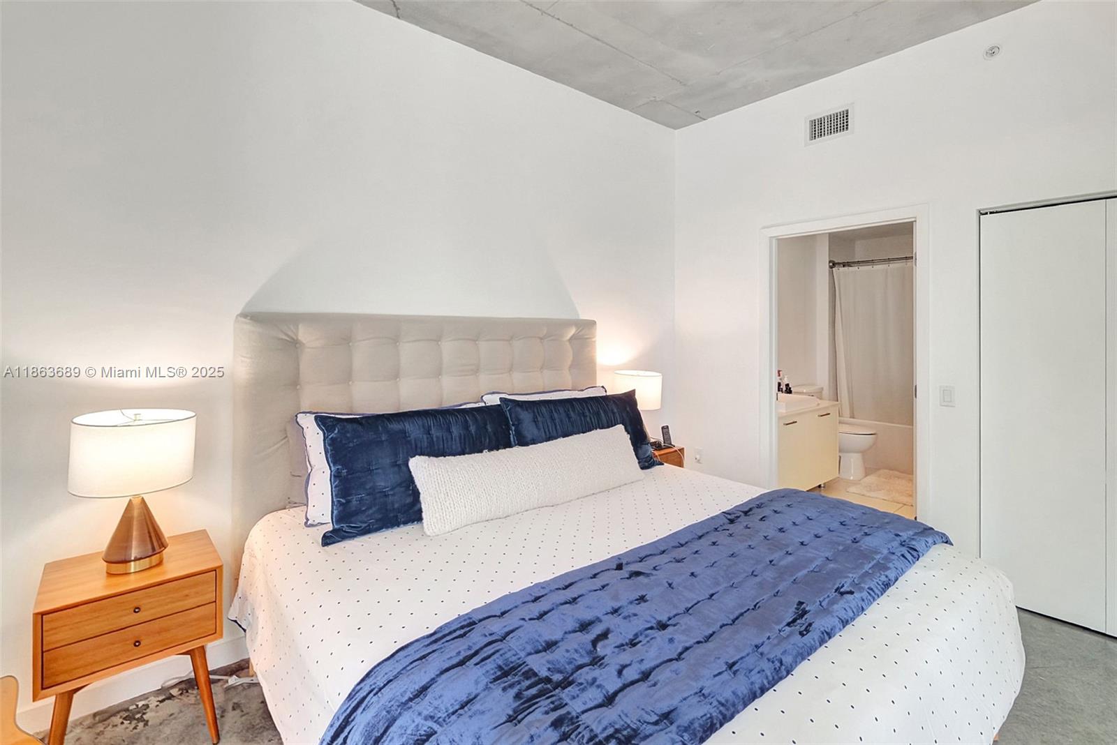151 SE 1st St # 1601