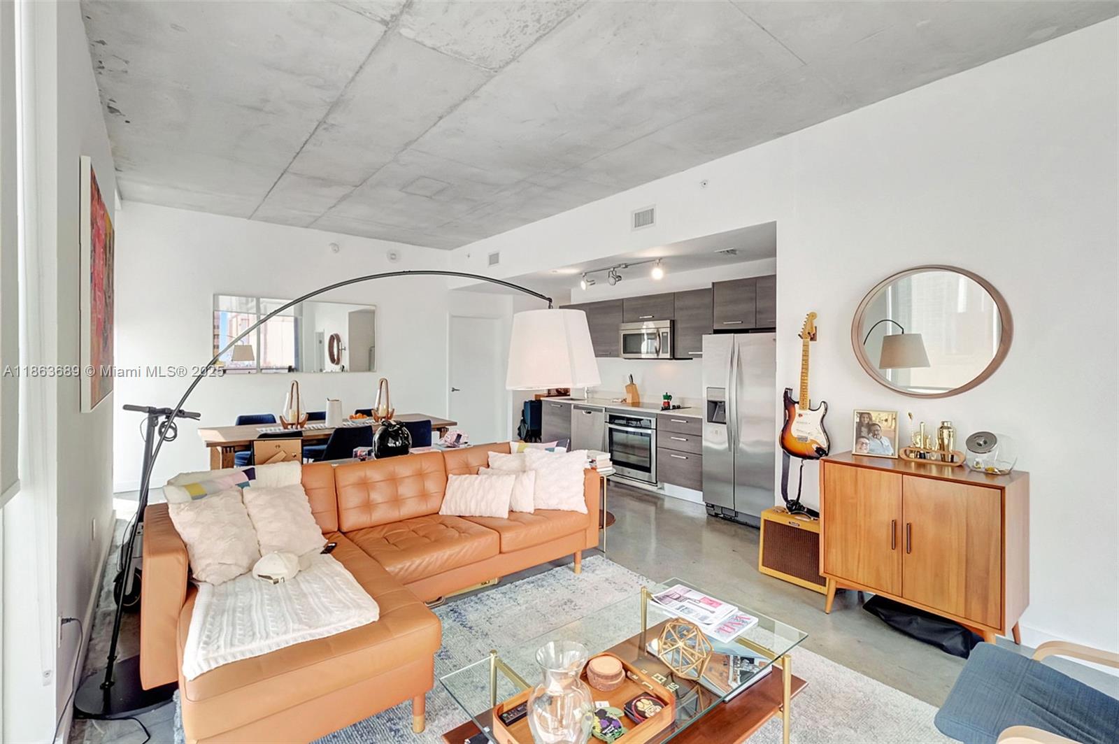 151 SE 1st St # 1601