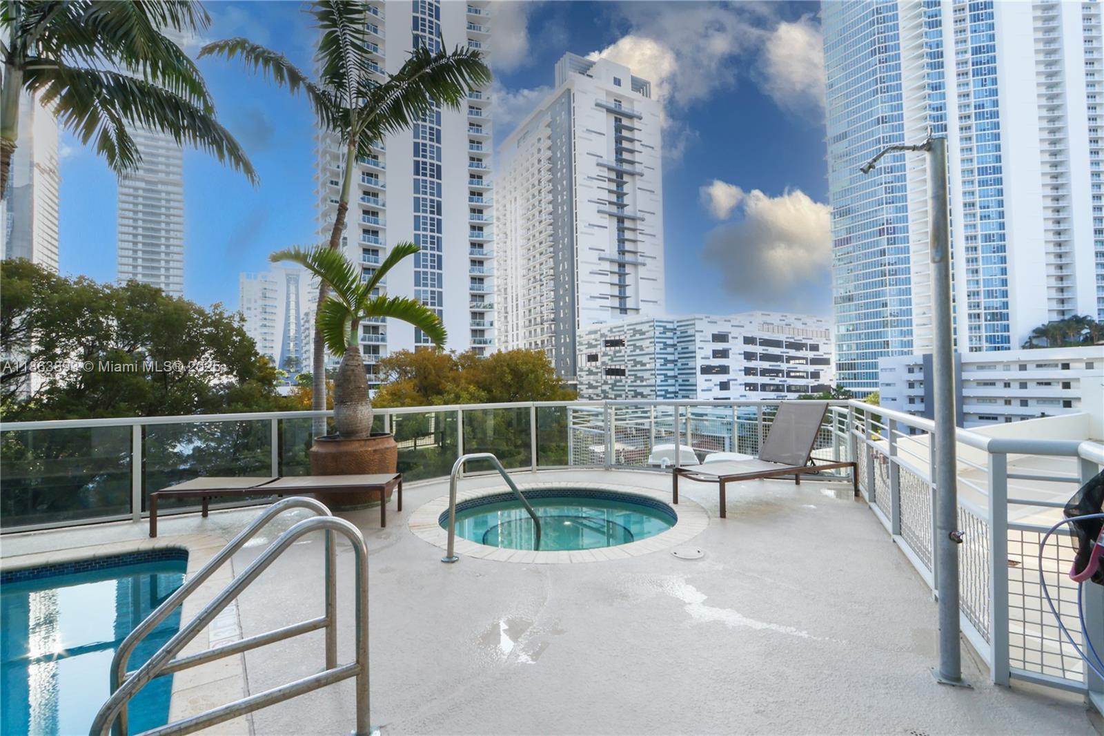 2200 NE 4th Ave # 807