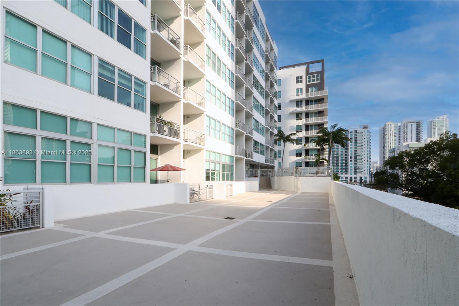2200 NE 4th Ave # 807