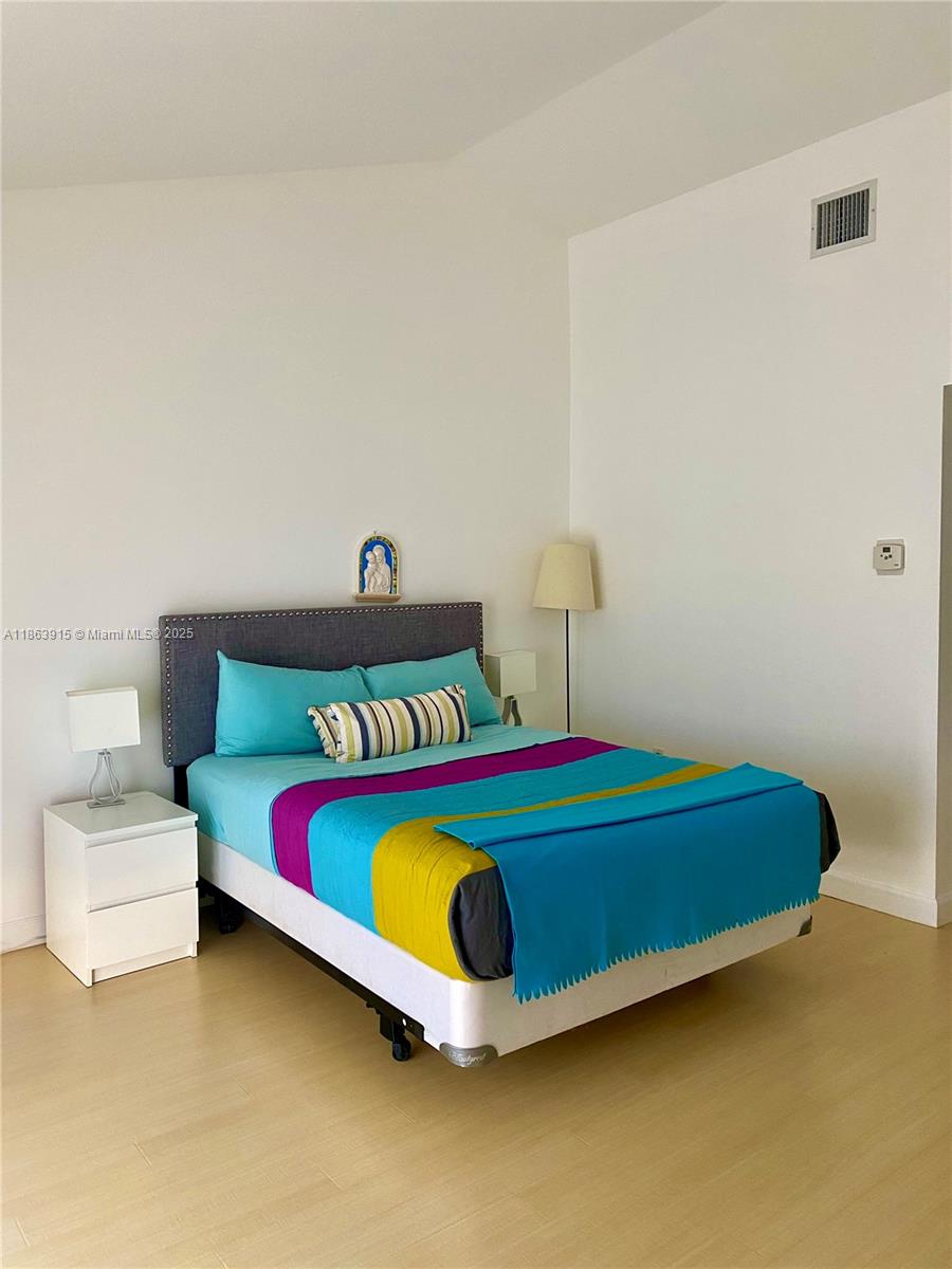798 Crandon Blvd # B Unit: 44-B