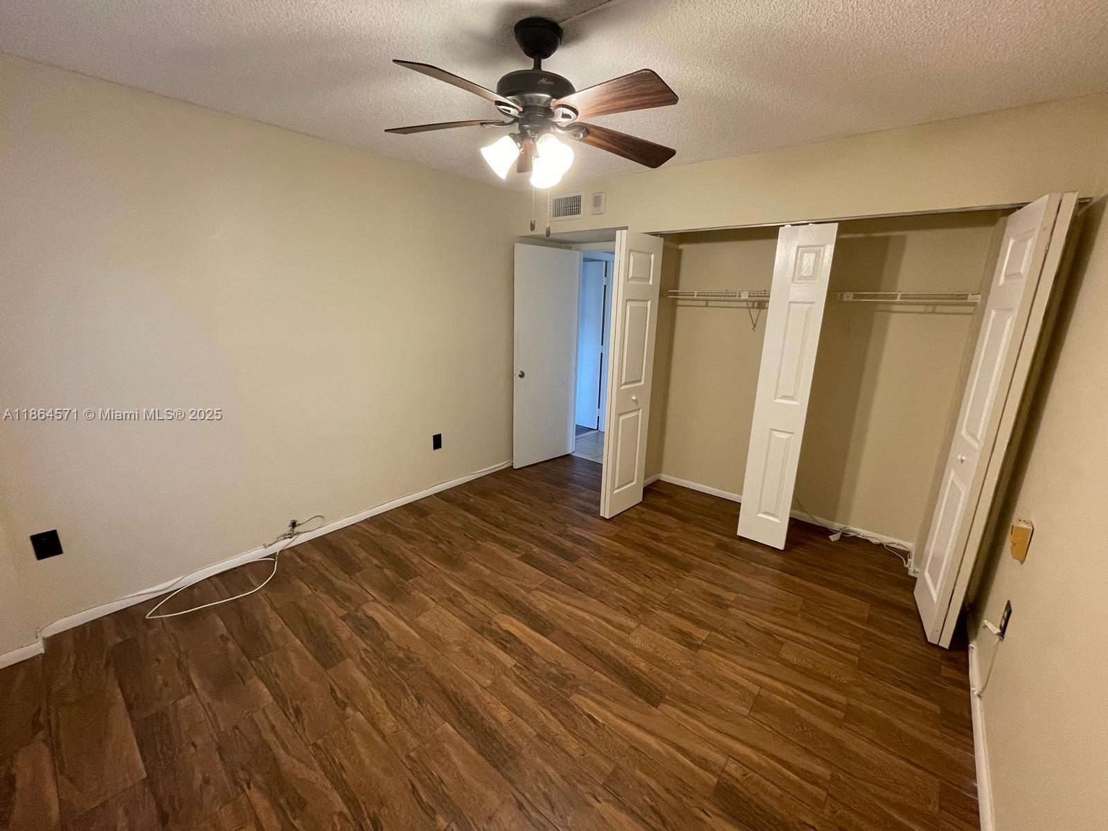 4164 Inverrary Dr # 215