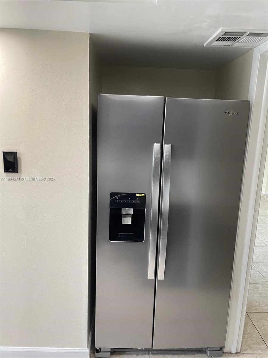 4164 Inverrary Dr # 215