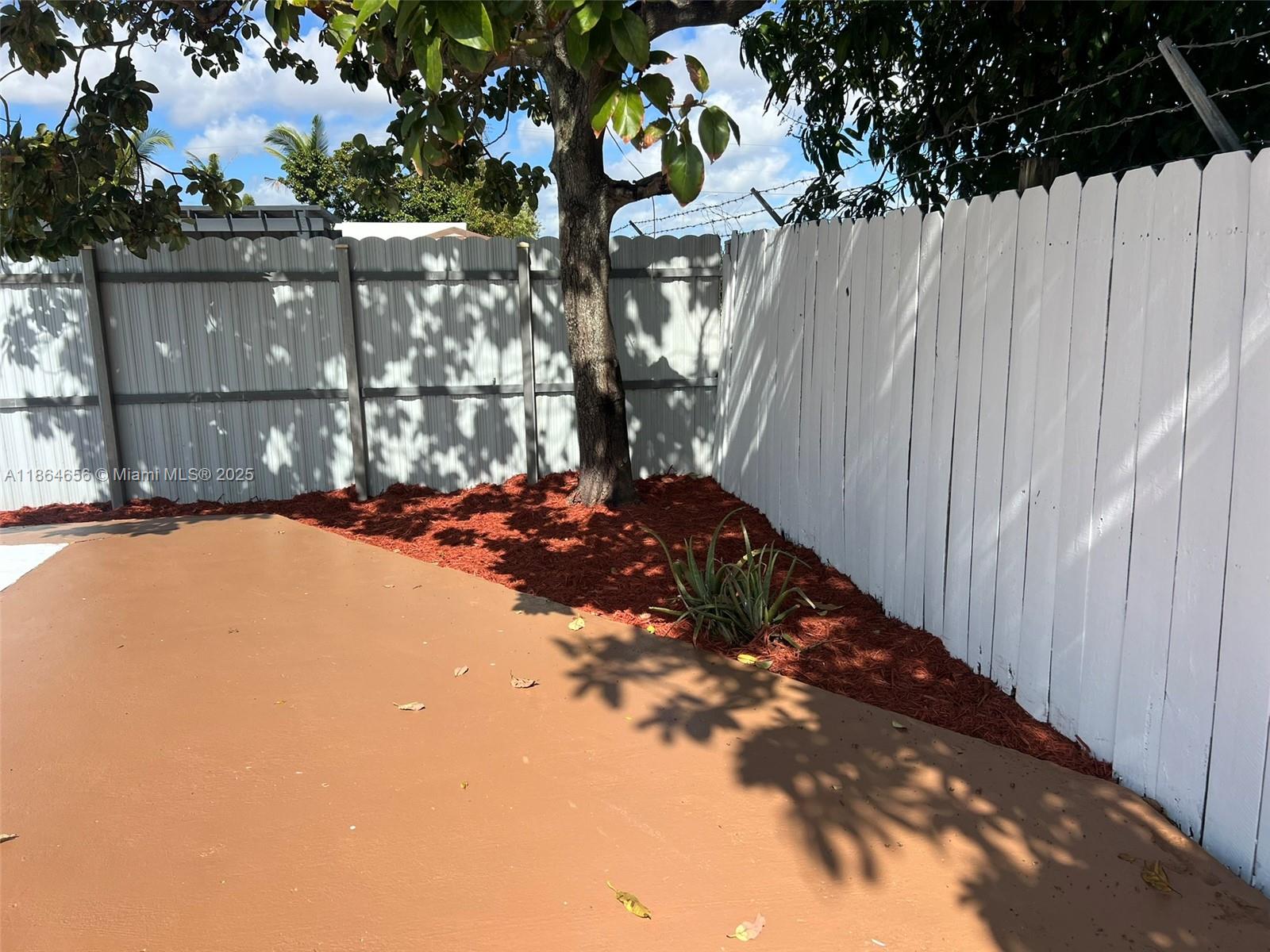 2601 Acapulco Dr