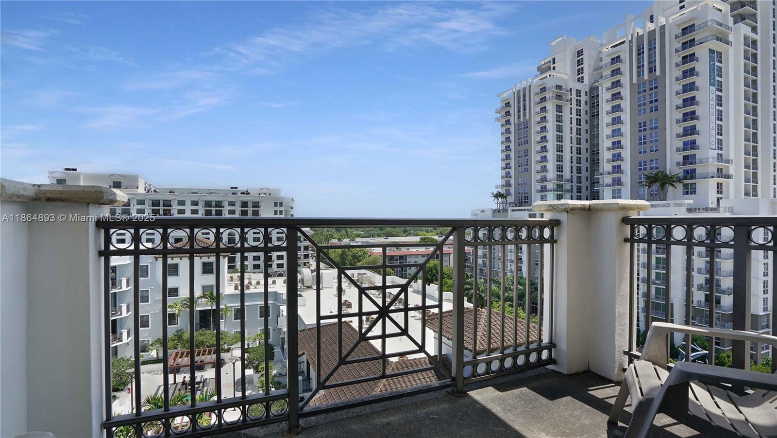 8390 SW 72nd Ave # 811