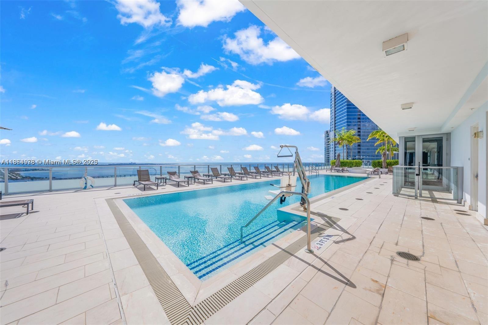 1300 Brickell Bay Dr # 1909