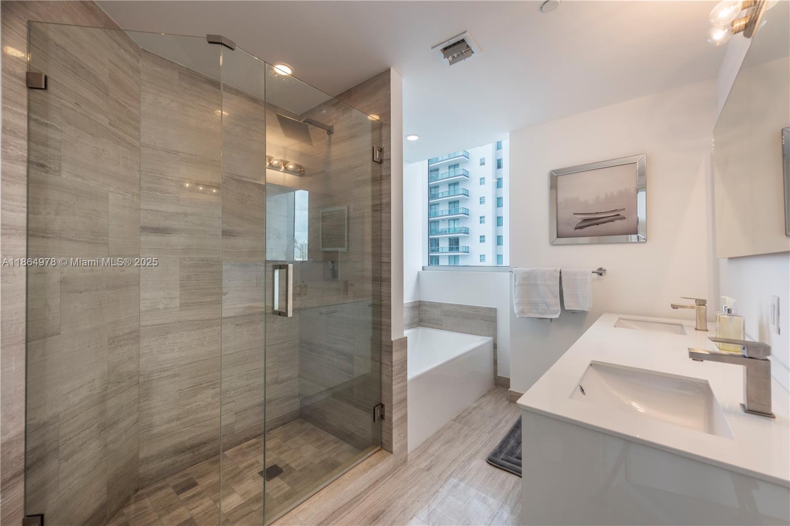 1300 Brickell Bay Dr # 1909