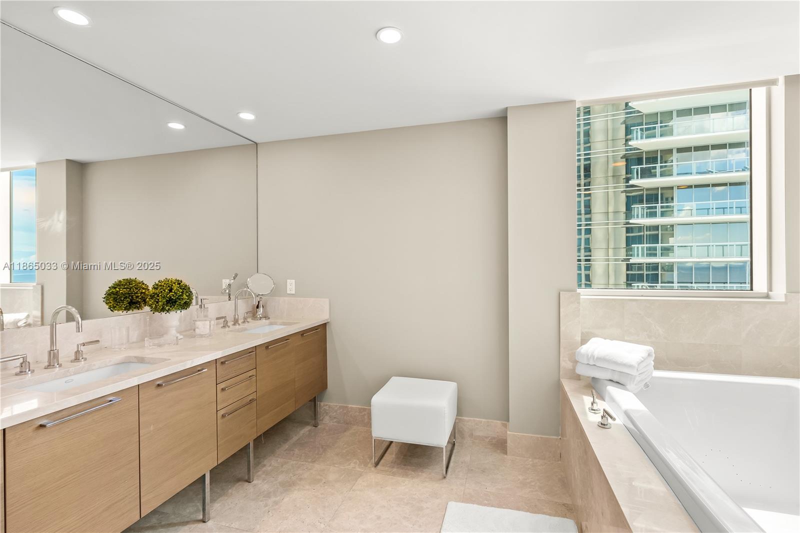 17001 Collins Ave # 1908