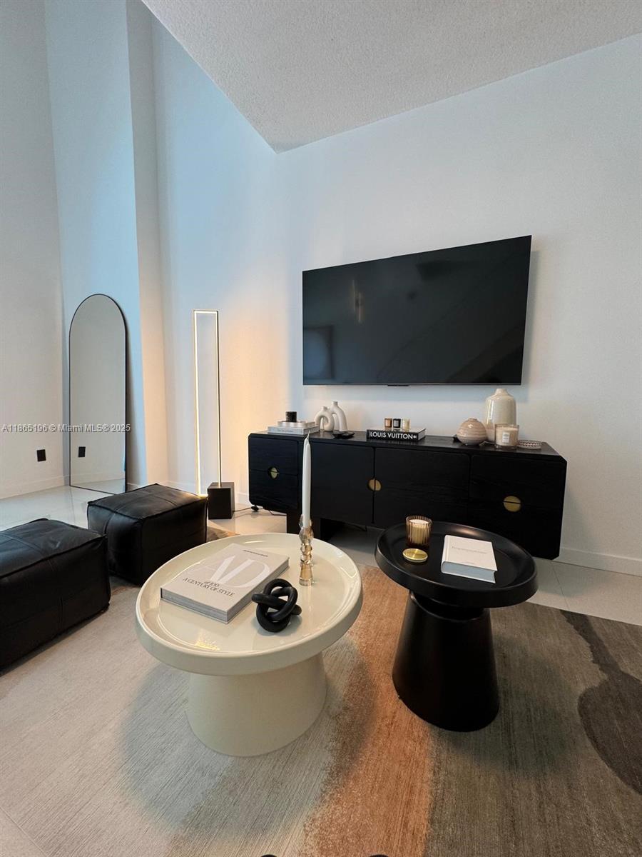 60 SW 13th St # 1406