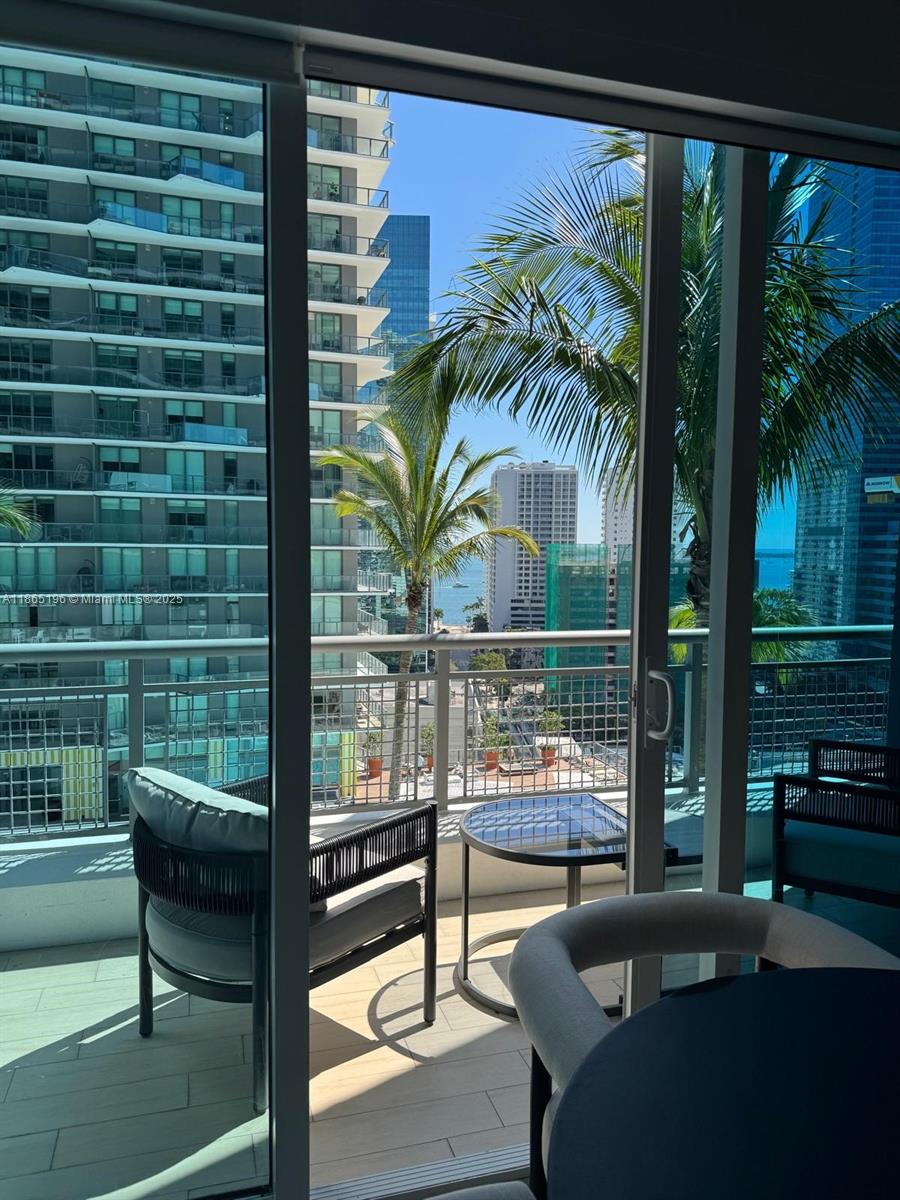 60 SW 13th St # 1406