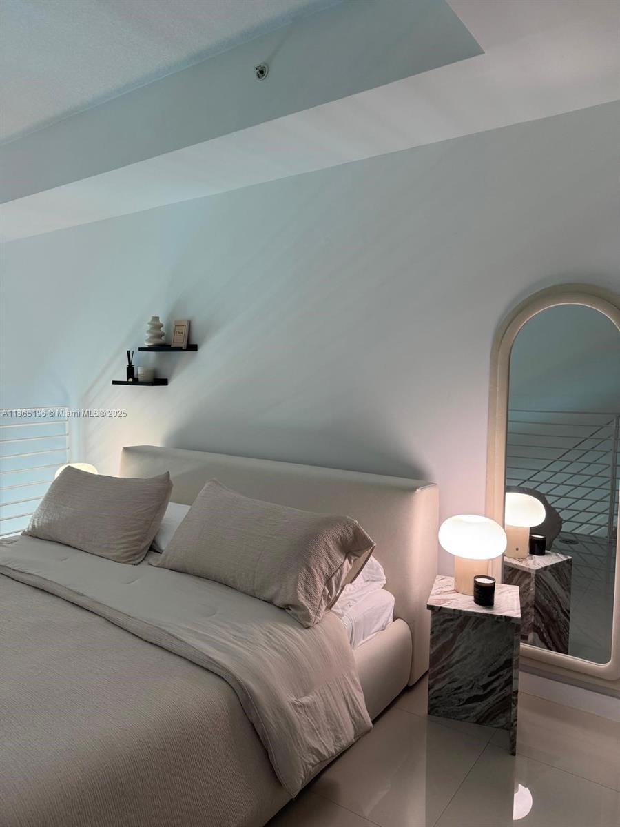 60 SW 13th St # 1406