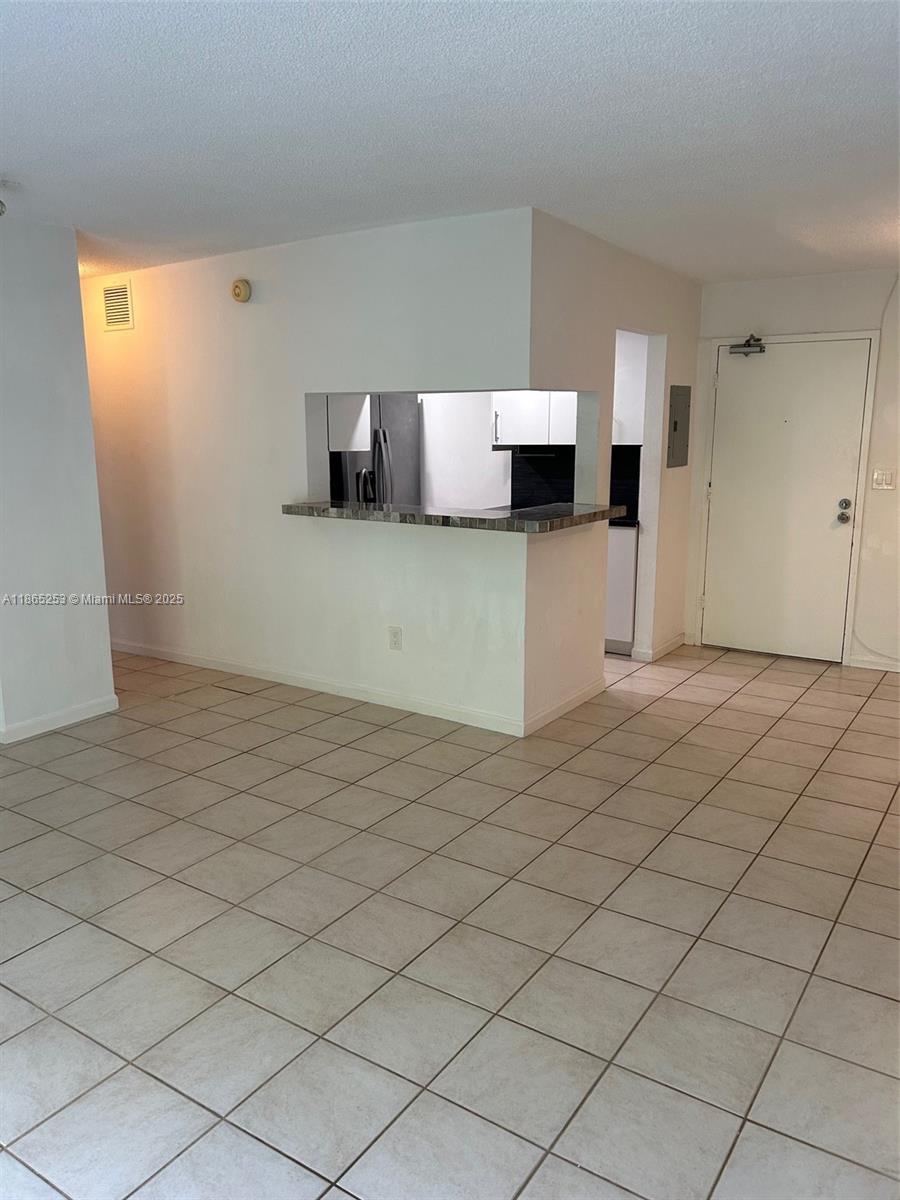 2201 Brickell Ave # 69