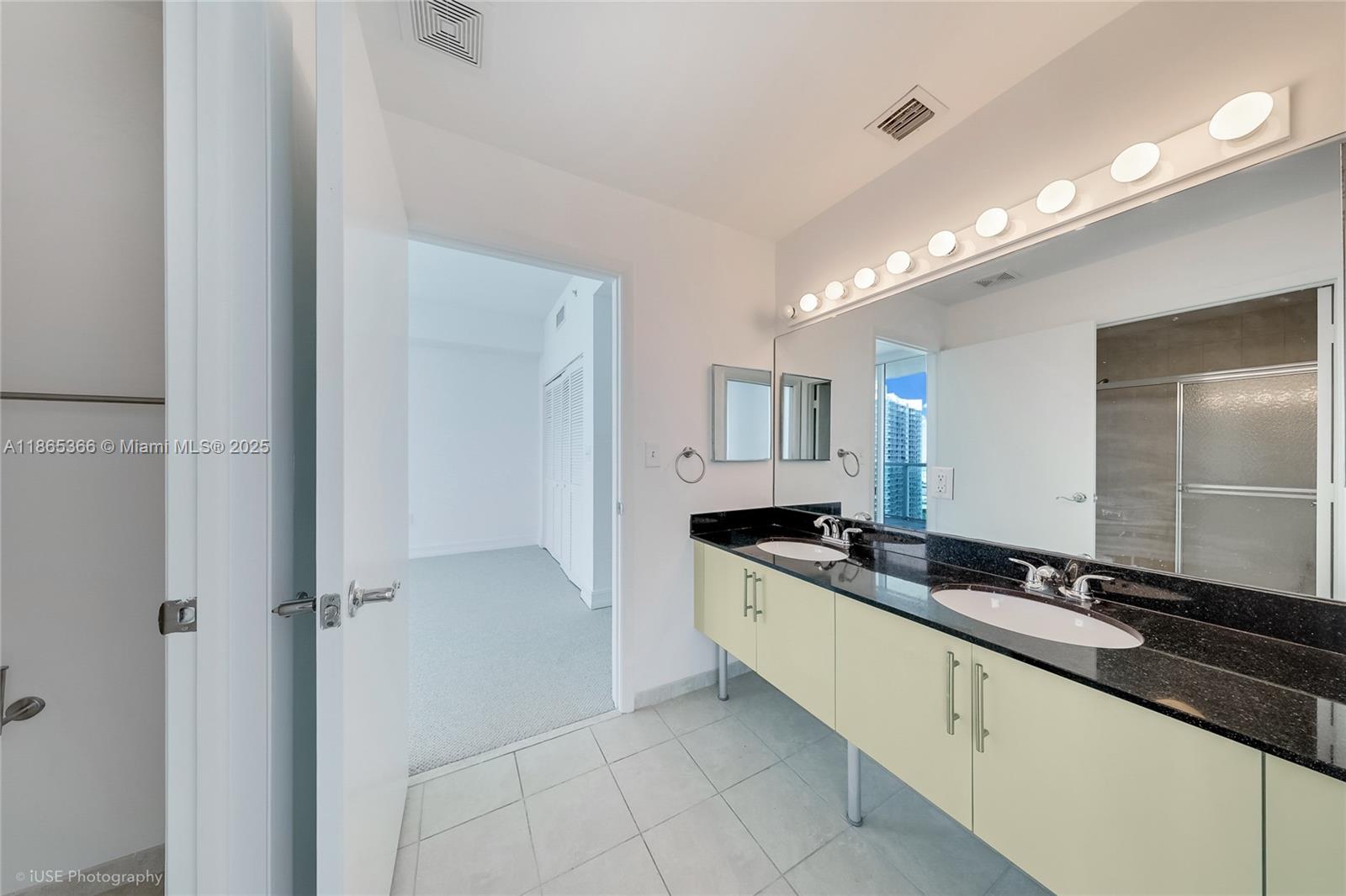 31 SE 5th St # 3421