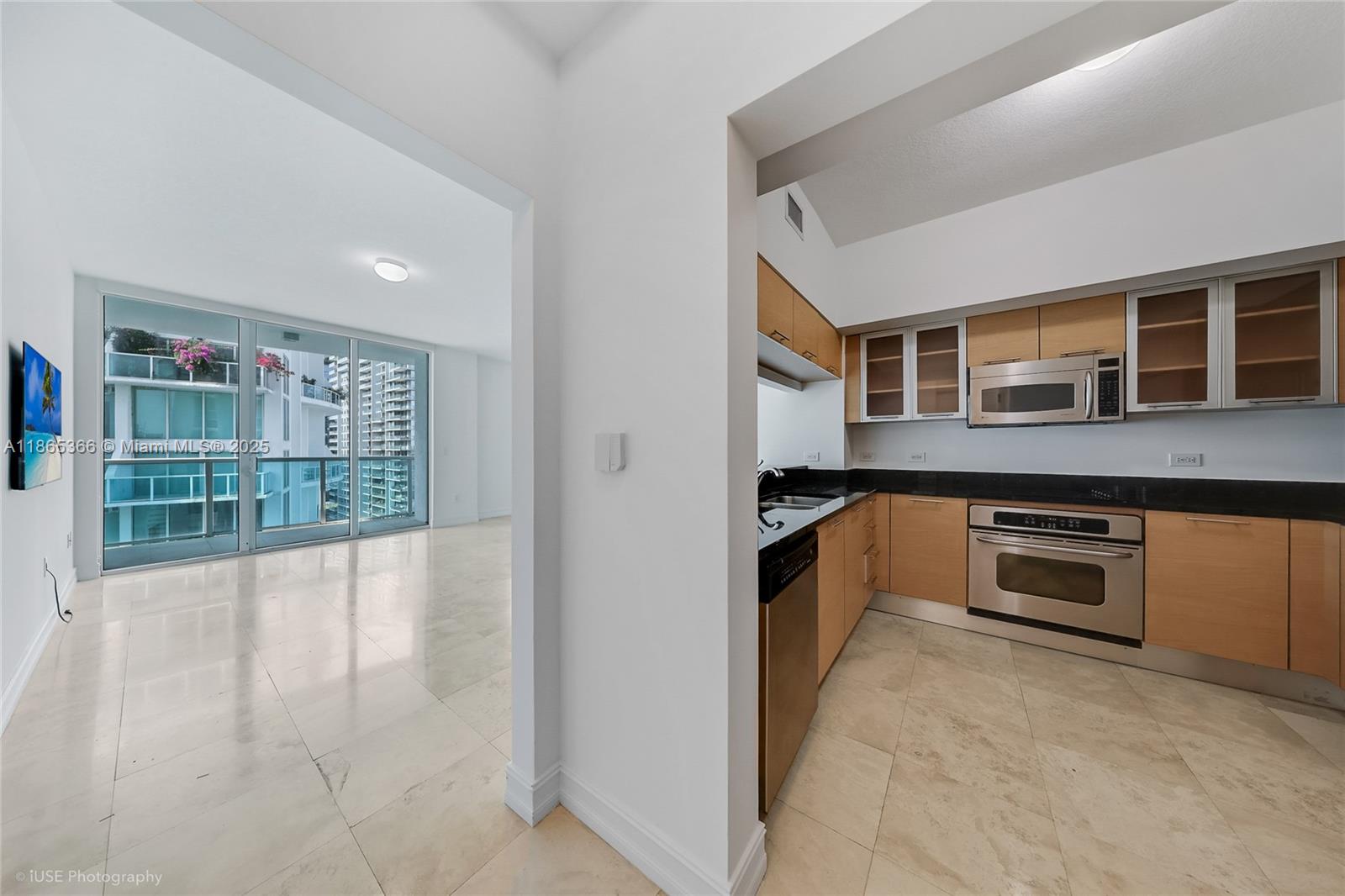 31 SE 5th St # 3421