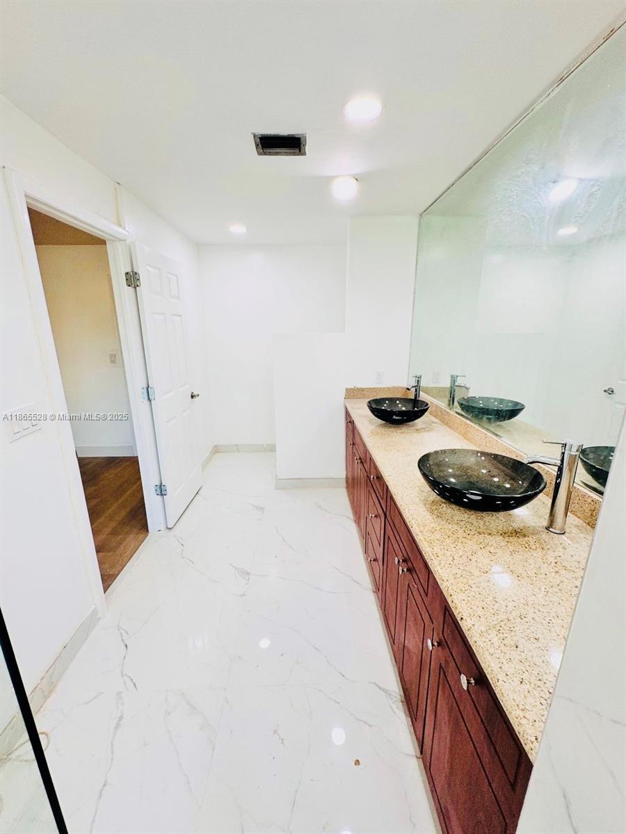 1760 NW 58th Ave # 7