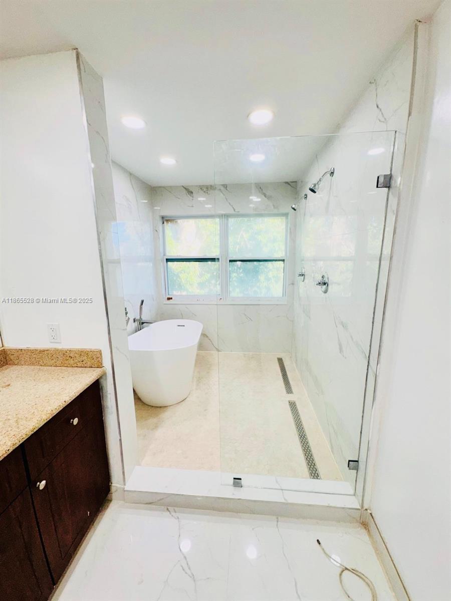1760 NW 58th Ave # 7