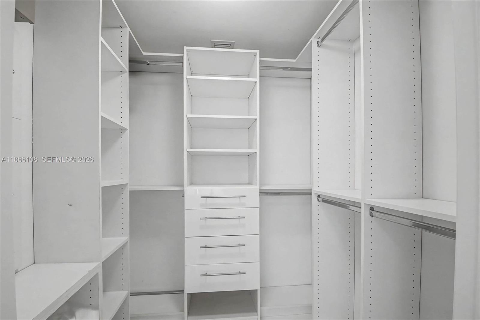 495 Brickell Ave # 3504