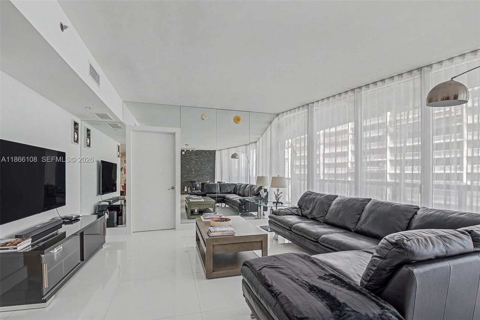 495 Brickell Ave # 3504