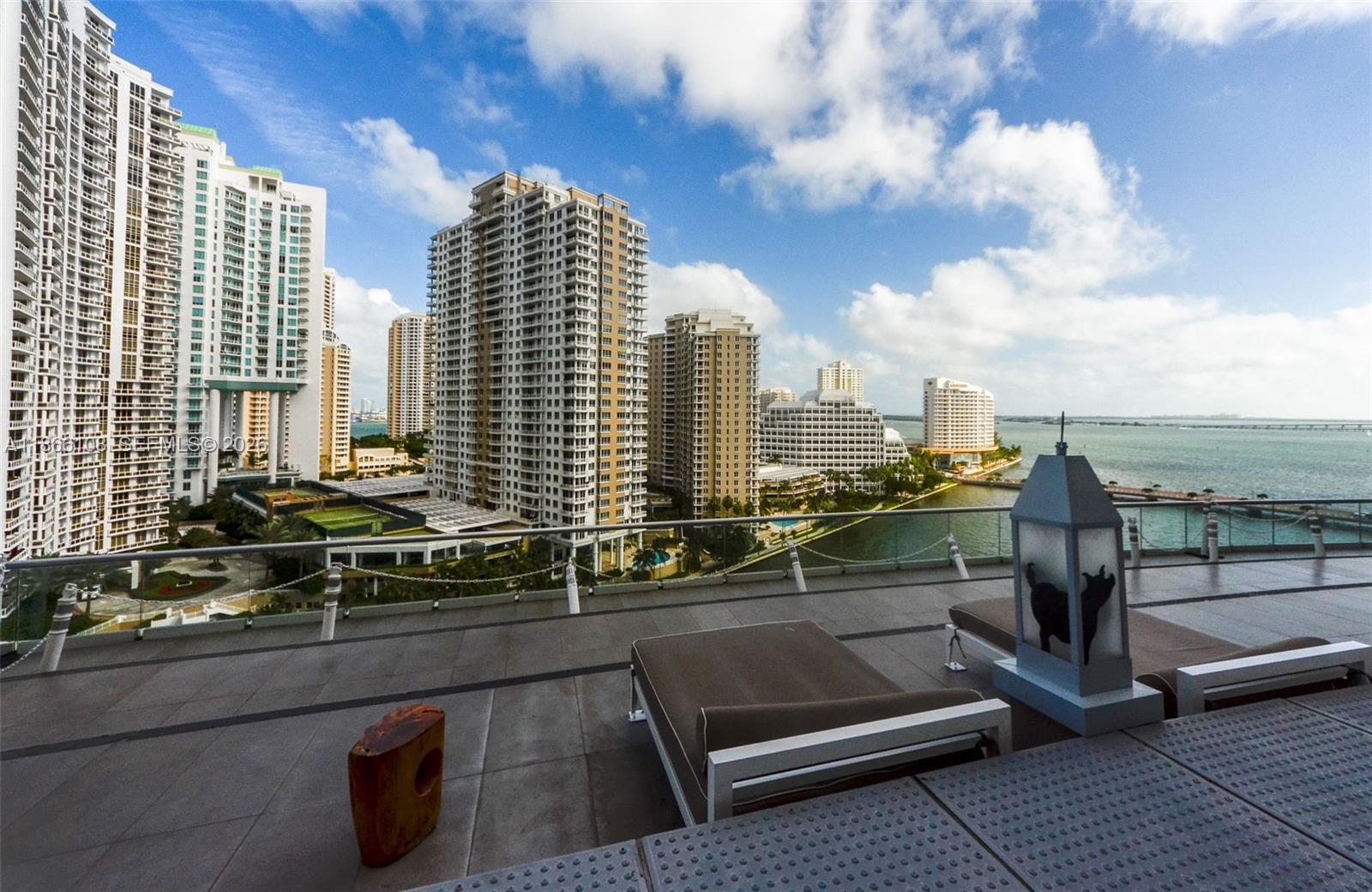 495 Brickell Ave # 3504