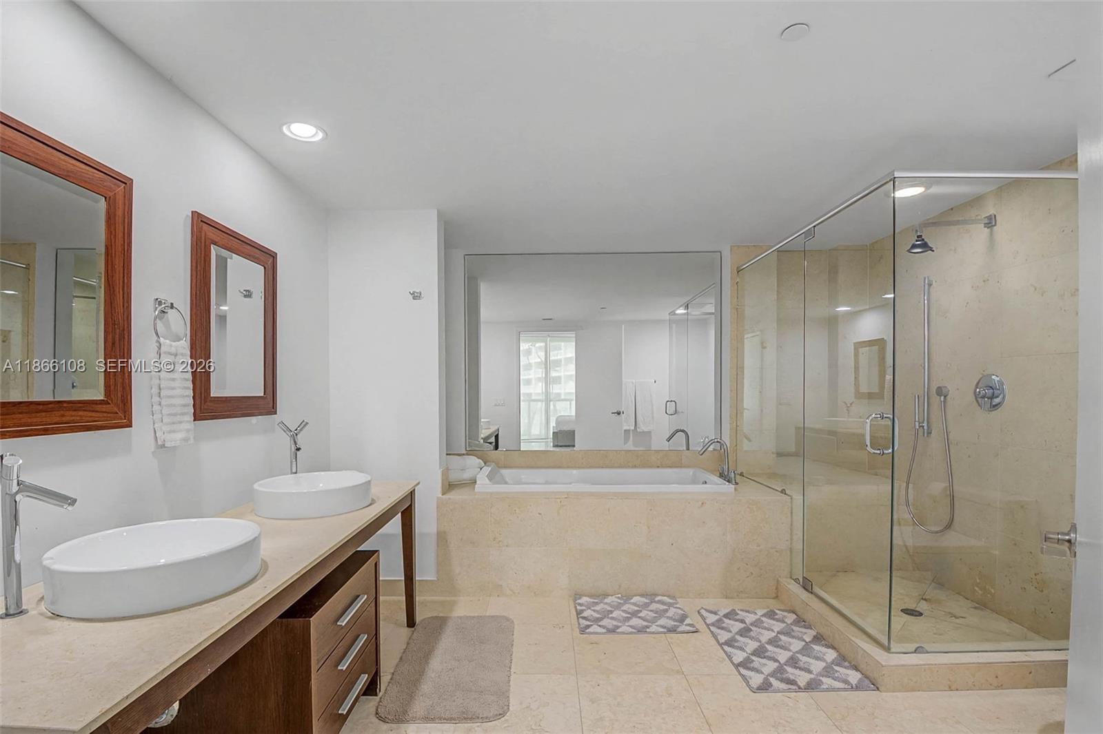 495 Brickell Ave # 3504