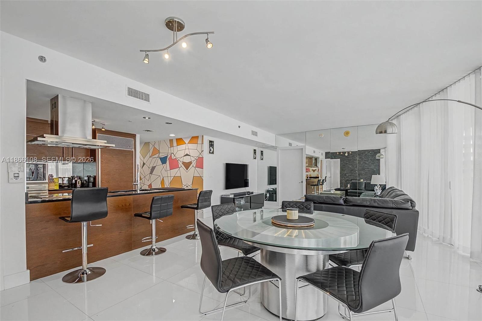 495 Brickell Ave # 3504