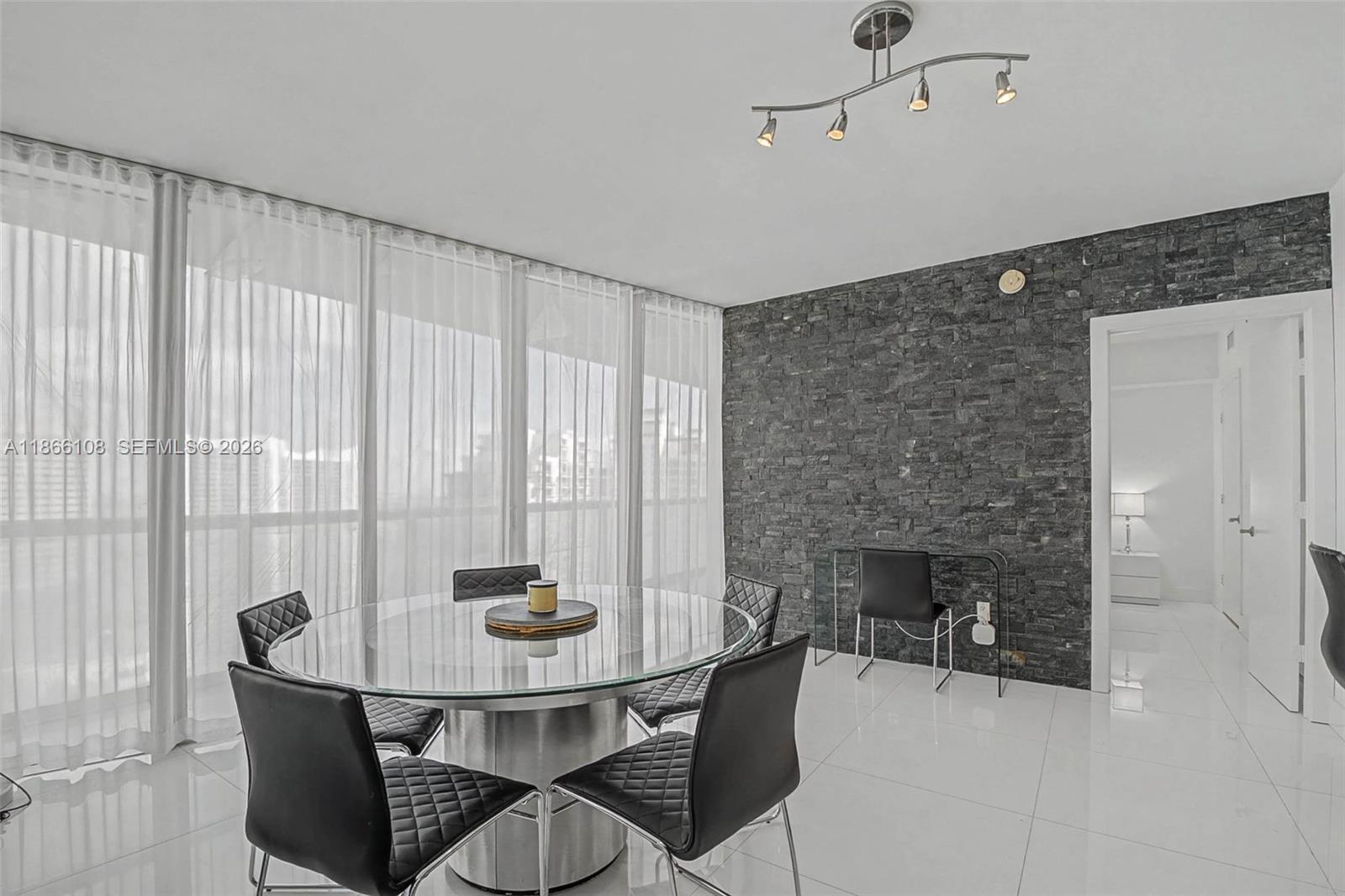 495 Brickell Ave # 3504