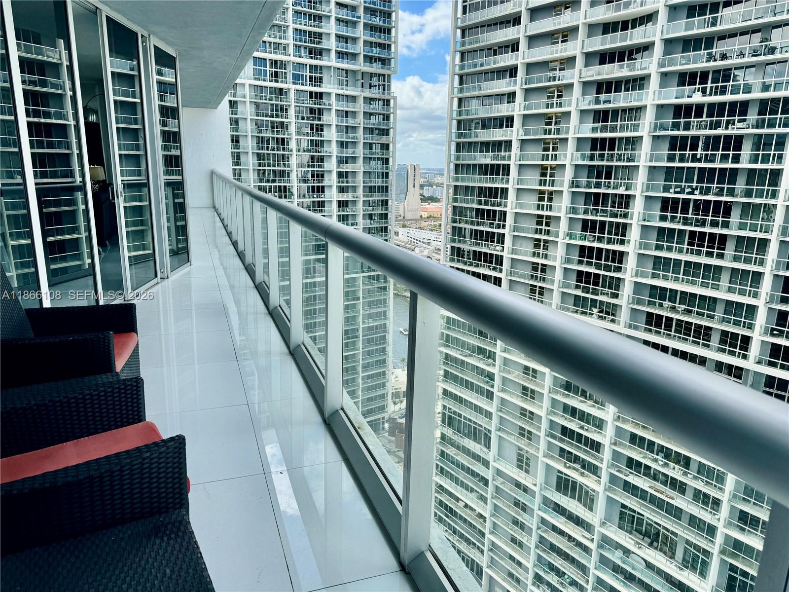 495 Brickell Ave # 3504